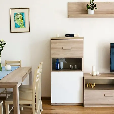 Hintown Modern Flat Como